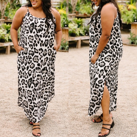 FINAL SALE ❗️ Spotlight Leopard Maxi Dress - Picture 3 of 4